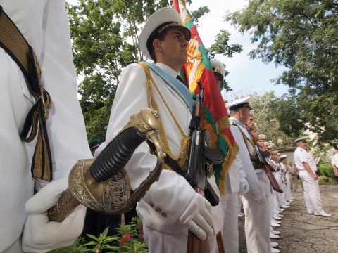 Bulgaria: 450 Soldiers from Ethnic Minorities Serve in Bulgarian Army
