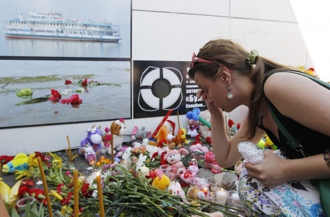 Bulgaria: Putin: Negligence, Greed Caused Bulgaria Riverboat Tragedy