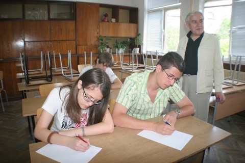 Bulgaria: Bulgaria's Pupils Beat British Peers at Foreign Language Learning