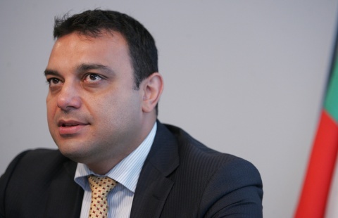 Bulgaria: Bulgarian PM Sends Mins to Resolve Stranded Intl Tourists Scandal