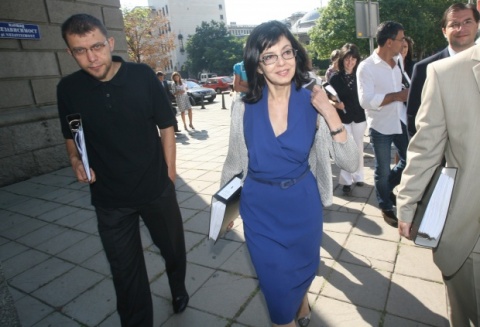 Bulgaria: Non-Partisan Bulgarian Presidential Runner Votes, 'Believes All Bulgarians'