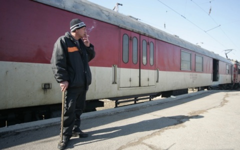 Bulgaria: Bulgarian Railway Syndicates Set for Strike over Massive Layoffs