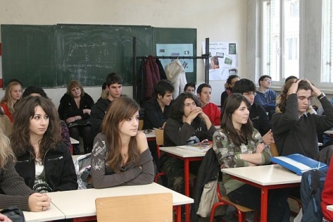 Bulgaria: Bulgarian, Romanian Pupils Worst in Maths among EU 27
