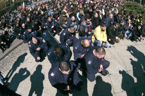 Bulgaria: Bulgaria's Disgruntled Police Set to Protest, Too