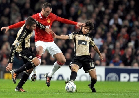 Bulgaria: Berbatov Transfer Rumors Denied by Bayer, Agent