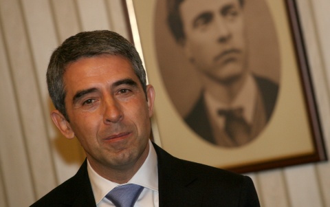 Bulgaria: Bulgarian President Jumps to Defence of Notably Absent First Lady