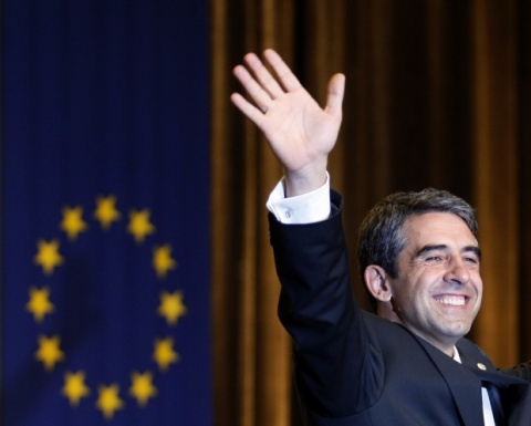 Bulgaria's New President: My Office Needs Good Airing: Bulgaria's New President: My Office Needs Good Airing