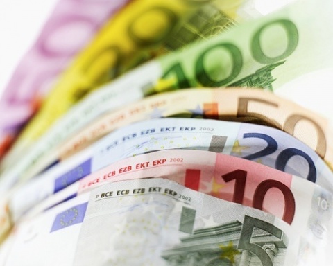 Bulgaria: Migrant Remittances Main Lifeline to Bulgaria's Economy 2011
