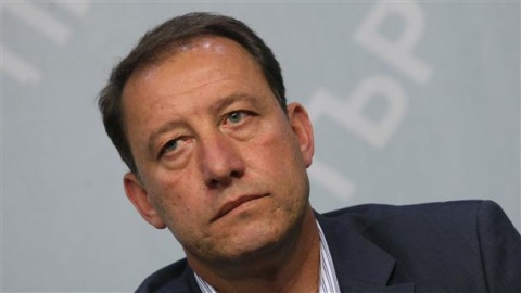 Bulgarian Left Wing: Ministers' Heads Must Roll over Reshuffles: Bulgarian Left: Ministers' Heads Must Roll over Reshuffles