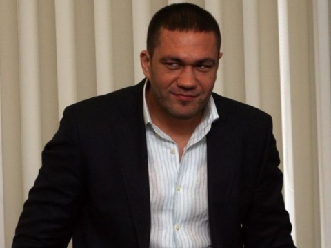 Bulgaria's Pulev Becomes European Heavyweight Boxing Champ: Bulgaria's Pulev 'Crowned' European Boxing Champ