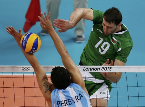 Bulgarian Men Volley Team Suffers 1st Loss at London Olympics: Bulgarian Men Volley Team with 1st Loss at London Olympics