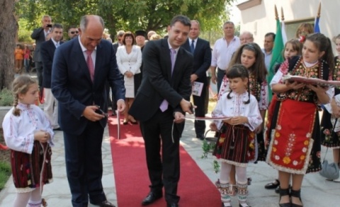 Bulgarian Minister Boasts Successful Summer Tourist Season: Bulgarian Minister Boasts Successful Summer Tourist Season