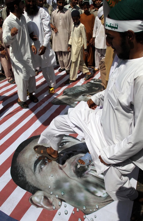 Bulgaria: Mass Rally in Pakistan Protests 'Innocence of Muslims', Mohammad Cartoon