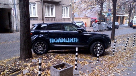 Bulgaria: Prankster in Sofia Sprays 'Police' onto Posh SUVs