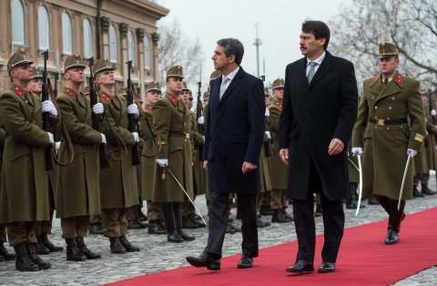 Expats in Hungary Ask President to Help Reopen Bulgarian School: Bulgarian Expats Welcome President Plevneliev in Hungary