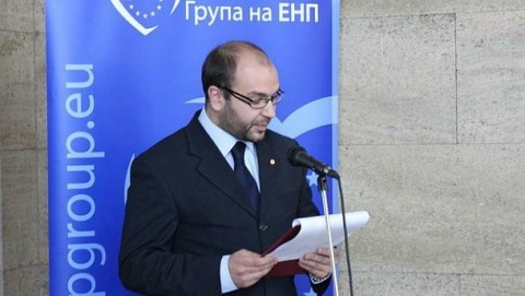 Bulgaria: Bulgarian Right-Wingers Desperate to Quit Election Race