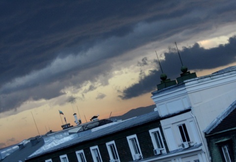 Gusts Close Varna Port, Code Yellow in 7 Regions: Gusts Close Varna Port, Code Yellow in 7 Regions