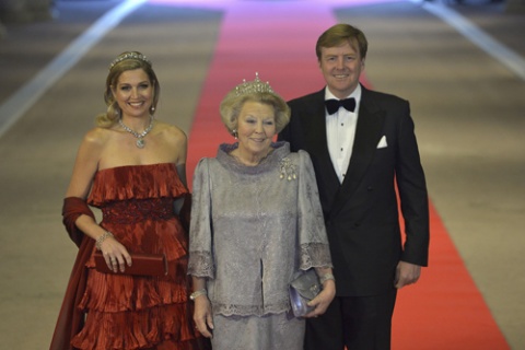 Bulgaria: Willem-Alexander Succeeds Mother Beatrix to Become New Dutch King