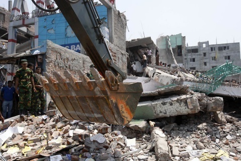 Bulgaria: Bangladesh Factory Collapse Toll Passes 1,000