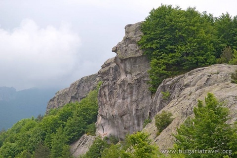 Bulgaria: Bulgarian Authorities Take Steps against Illegal Construction at Thracian Rock Sanctuary