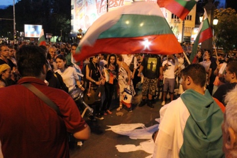 Bulgaria: Bulgaria’s Former Rulers to Move No-Confidence Vote against Govt