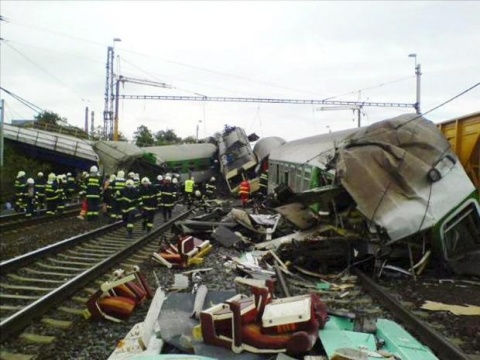 77 Die in Train Crash in Spain, Dead Toll Might Rise: 77 Die in Train Crash in Spain, Dead Toll Might Rise