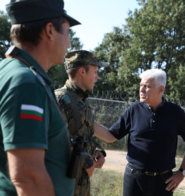 Bulgaria: Bulgarian Defense Minister: We have Surplus Ammunition
