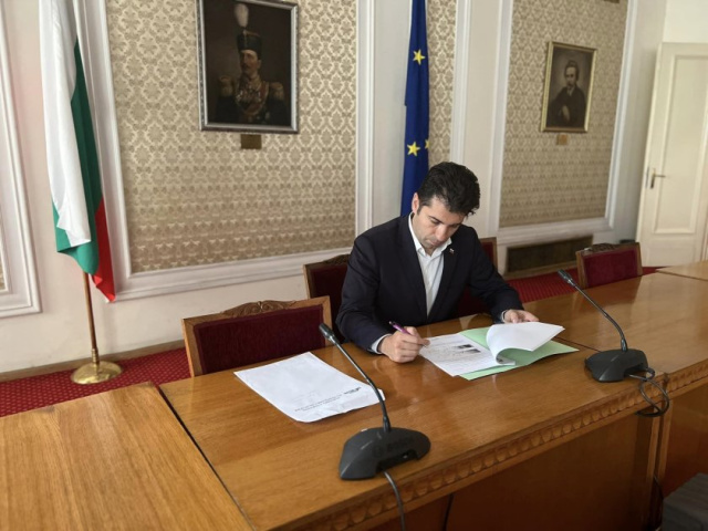Bulgaria: Kiril Petkov gave up his Parliamentary Immunity