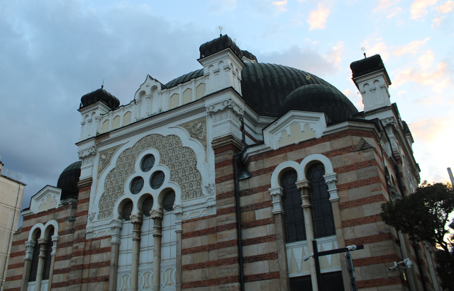 Bulgaria: Bulgaria: Prayer for Peace in the Sofia Synagogue
