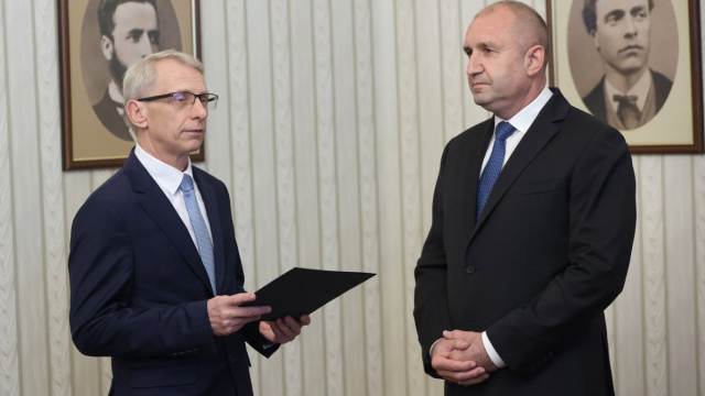 Bulgaria: Prime Minister Denkov Accuses President Radev of Obstruction