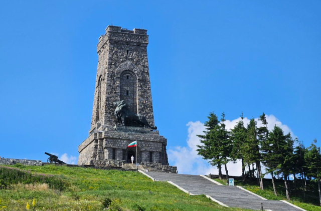 Bulgaria: Controversial Proposal to Change Bulgaria's National Holiday Dropped