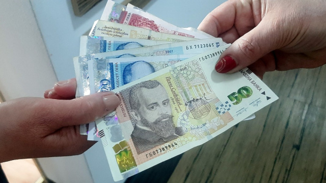 Bulgaria: Surge in Fast Credit Usage: 23% of Bulgarians Seek Quick Loans in 2023