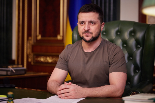 Bulgaria: Zelensky Signs Law: Ukraine Lowers Military Mobilization Age