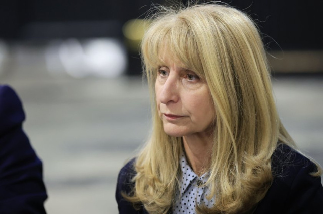 Bulgaria: Bulgaria: Kozhareva Denies Political Pressure Amid Cabinet Controversy