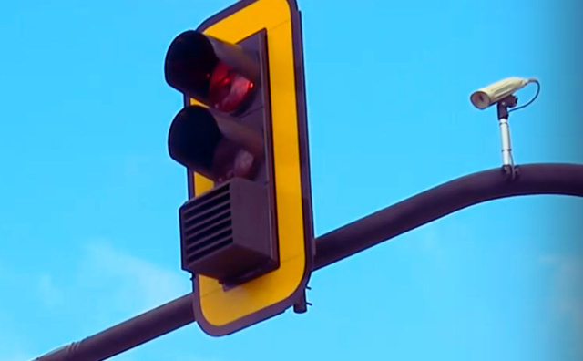 Bulgaria: Sofia Drivers at Risk? Experts Warn Over “Blinds” on Traffic Lights