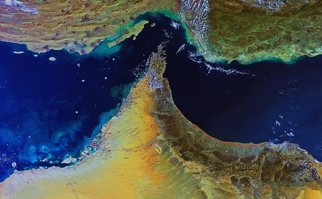 Bulgaria: Iran and US Clash Over Hormuz Control Despite Announced Pause in Fighting