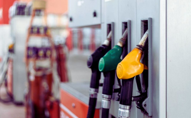 Bulgaria: €20 Fuel Aid Rollout Begins: Over 180,000 Bulgarians to Receive Payments